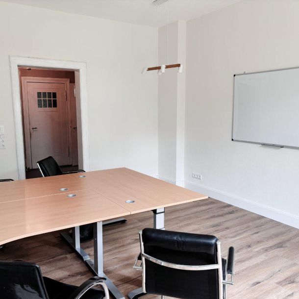 Eisleben 2 - T&uuml;r, Whiteboard